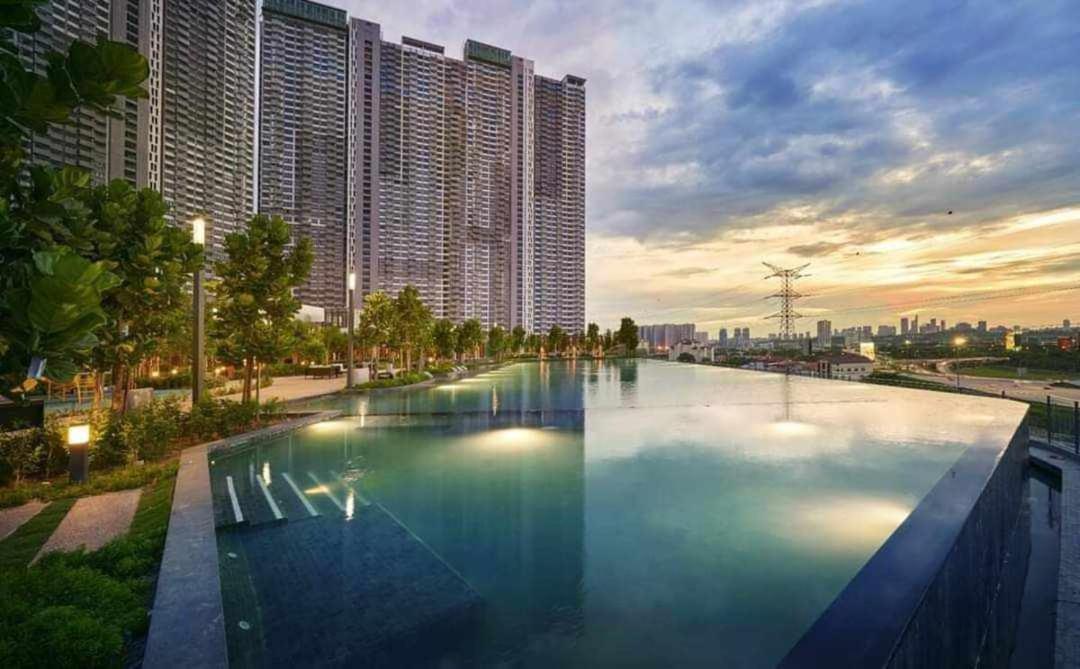 3 8 Pax M-vertica Nearby Velocity Mrt Maluri Apartment Kuala Lumpur