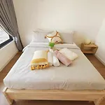 3 Room 8 Pax M-Vertica Nearby Velocity Mrt Maluri